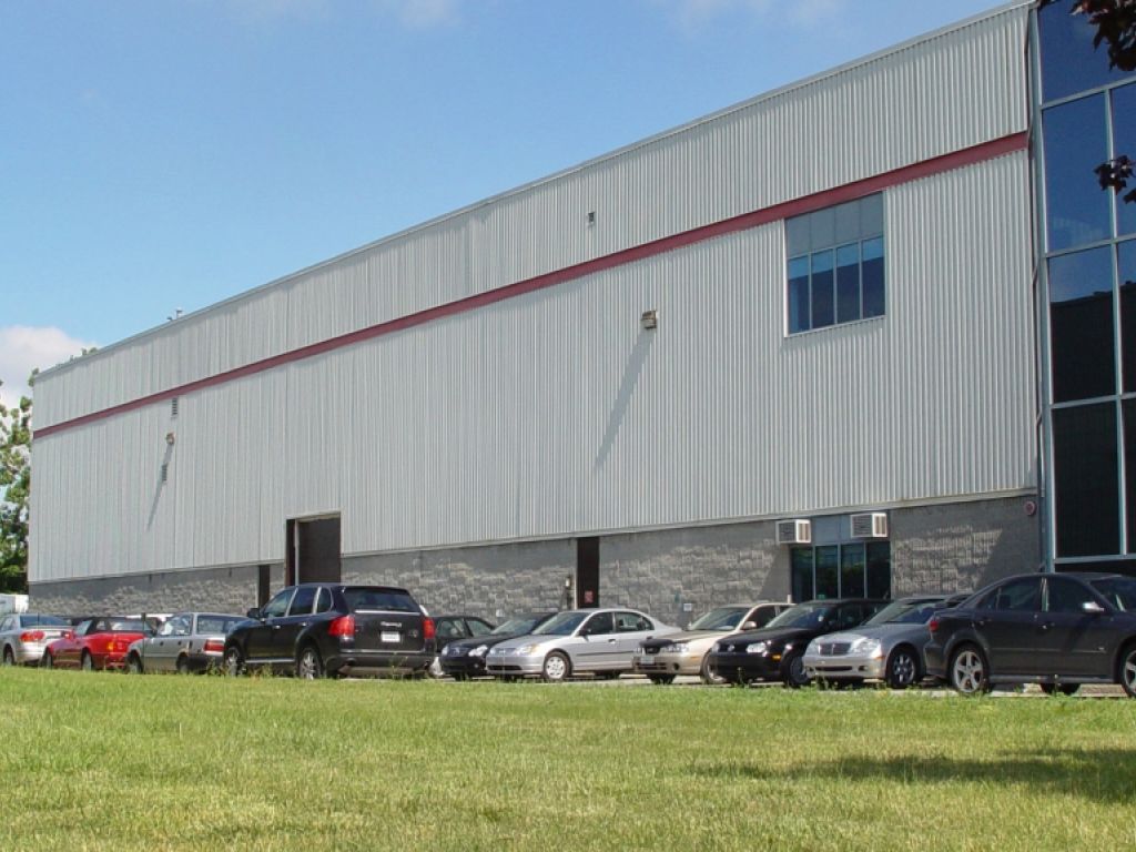 1615 de Louvain Street West