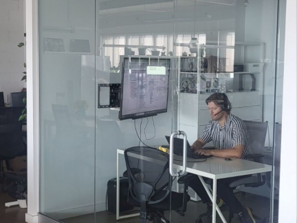 Espace de travail � partager * Disponible d�s maintenant 