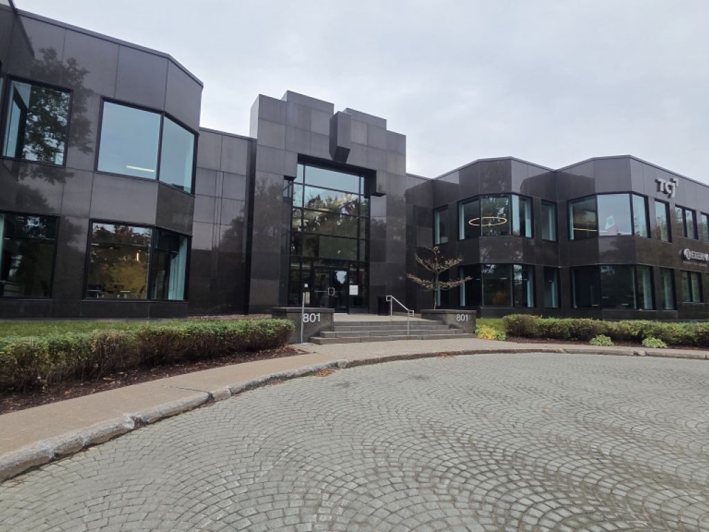 Bureau � louer � Local 115 � 801, Grande All�e Ouest, Montcalm