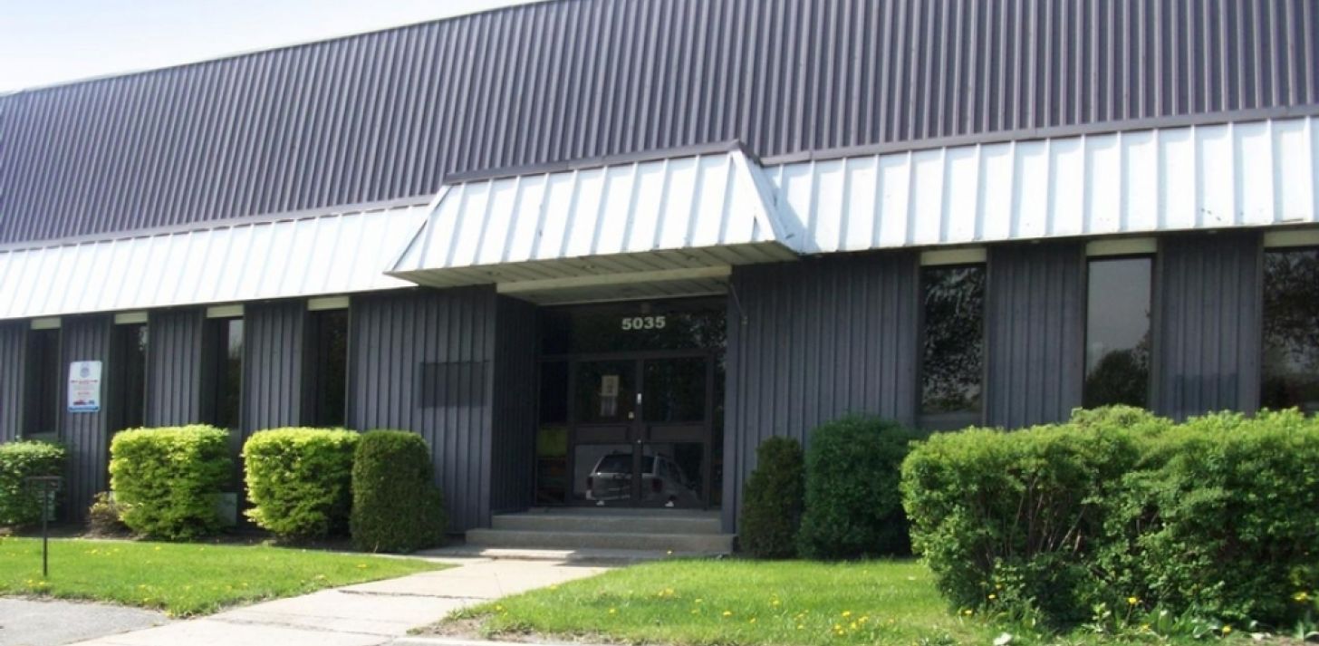 5025-5043 rue Ontario Est - &Agrave; louer