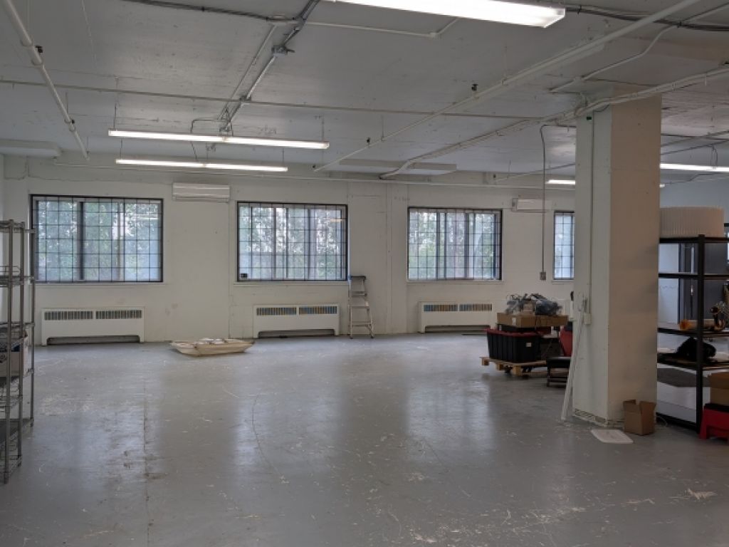 Chabanel | Commercial Space 2100pc - Office/Showroom - Ground Floor - Private Loading Dock