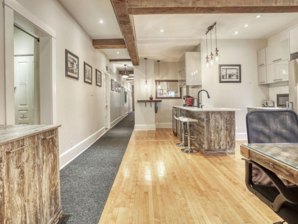 Tr�s grand 5plex semi-commercial � Montr�al