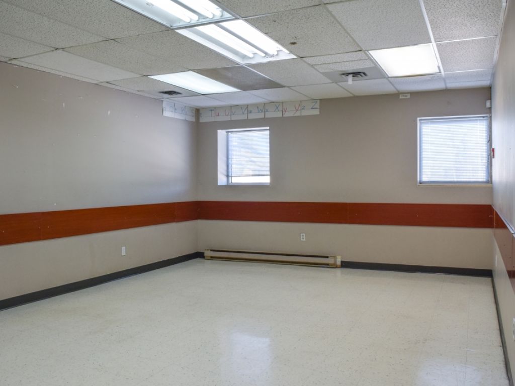 Espaces bureaux � louer en face du Mail Champlain