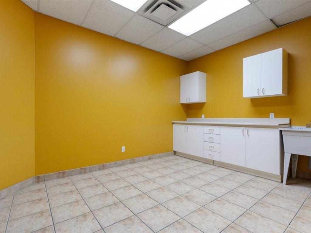 Espace bureau � louer � 683 Mont�e St-Fran�ois, Laval (Saint-Vincent-de-Paul)