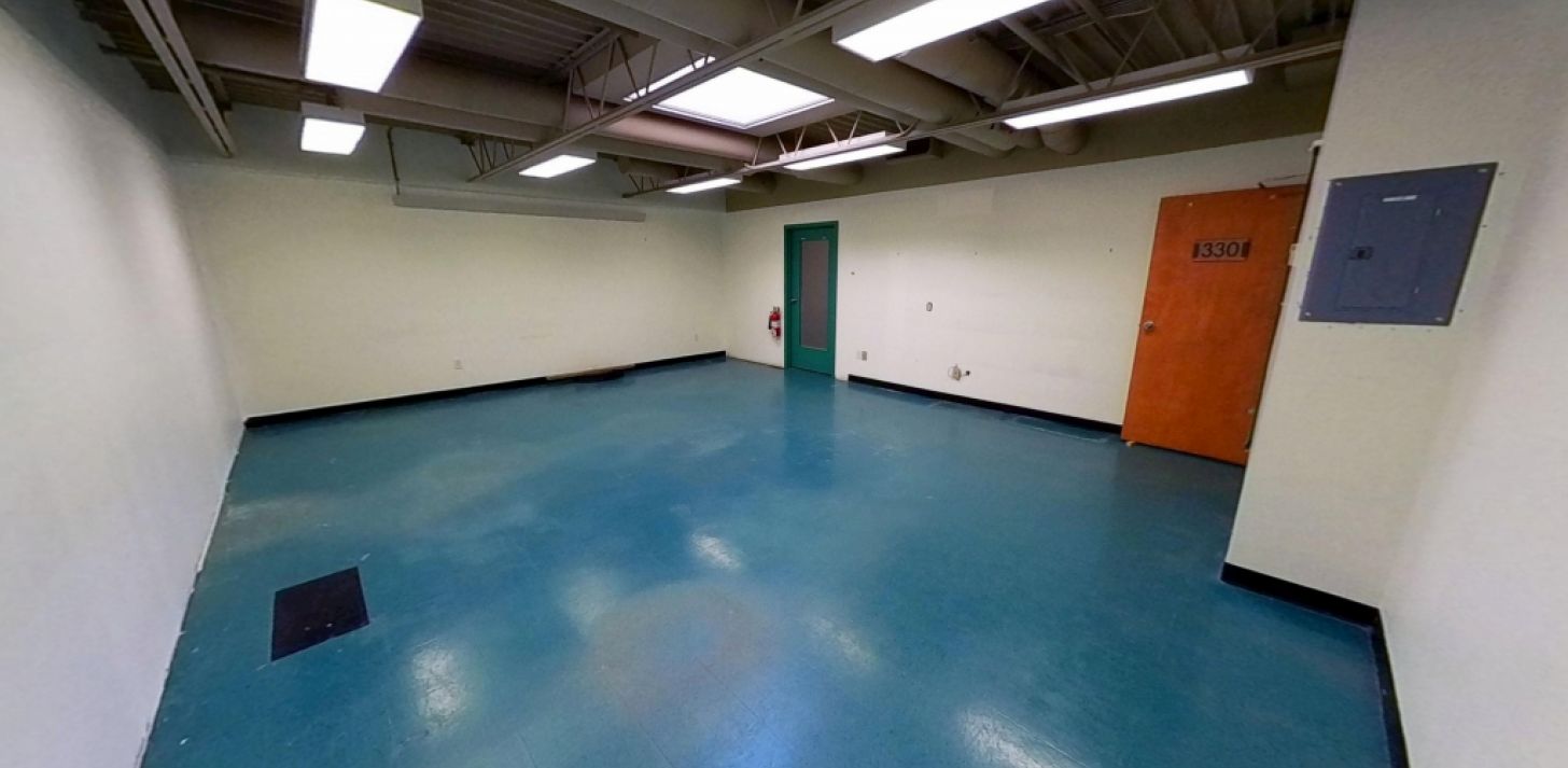 BUREAUX - LOCAL POLYVALENT FACILE &Agrave; AM&Eacute;NAGER - &Agrave; louer