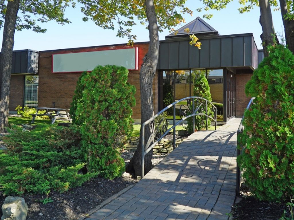 Grand espace industriel � louer