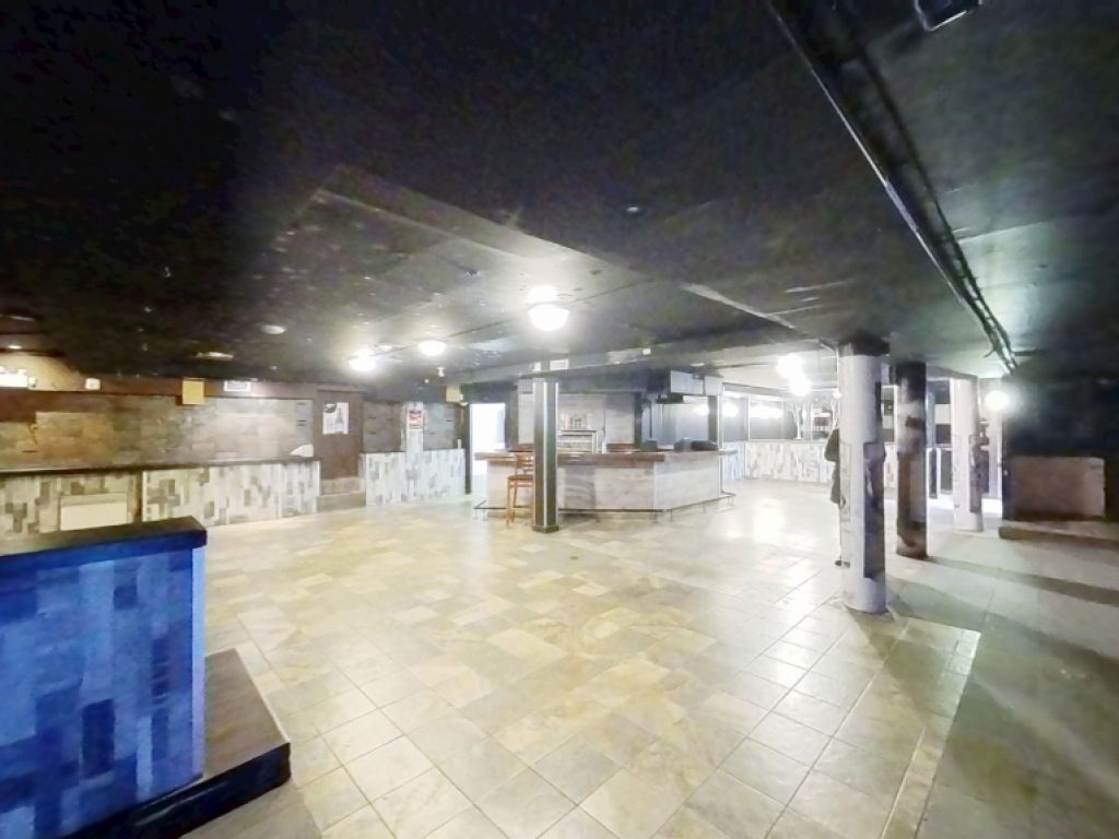 LOCAL COMMERCIAL QUARTIER MONTCALM