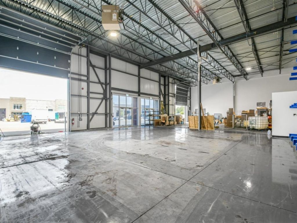 Espace industriel � louer - 310 Rue Legault