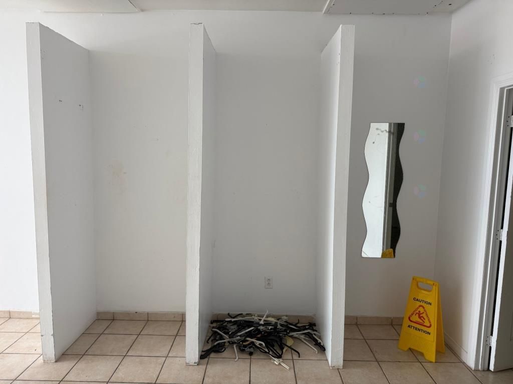 Local de 775pc au rdc dans un centre d'achat � LaSalle