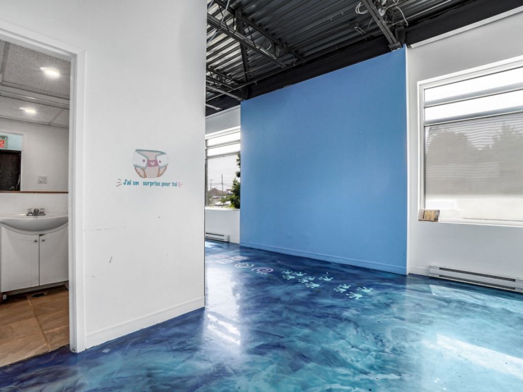 Espace commercial Unit� de coin � louer