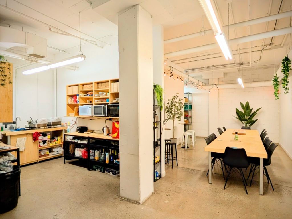 Espace de travail � partager * Disponible d�s maintenant 