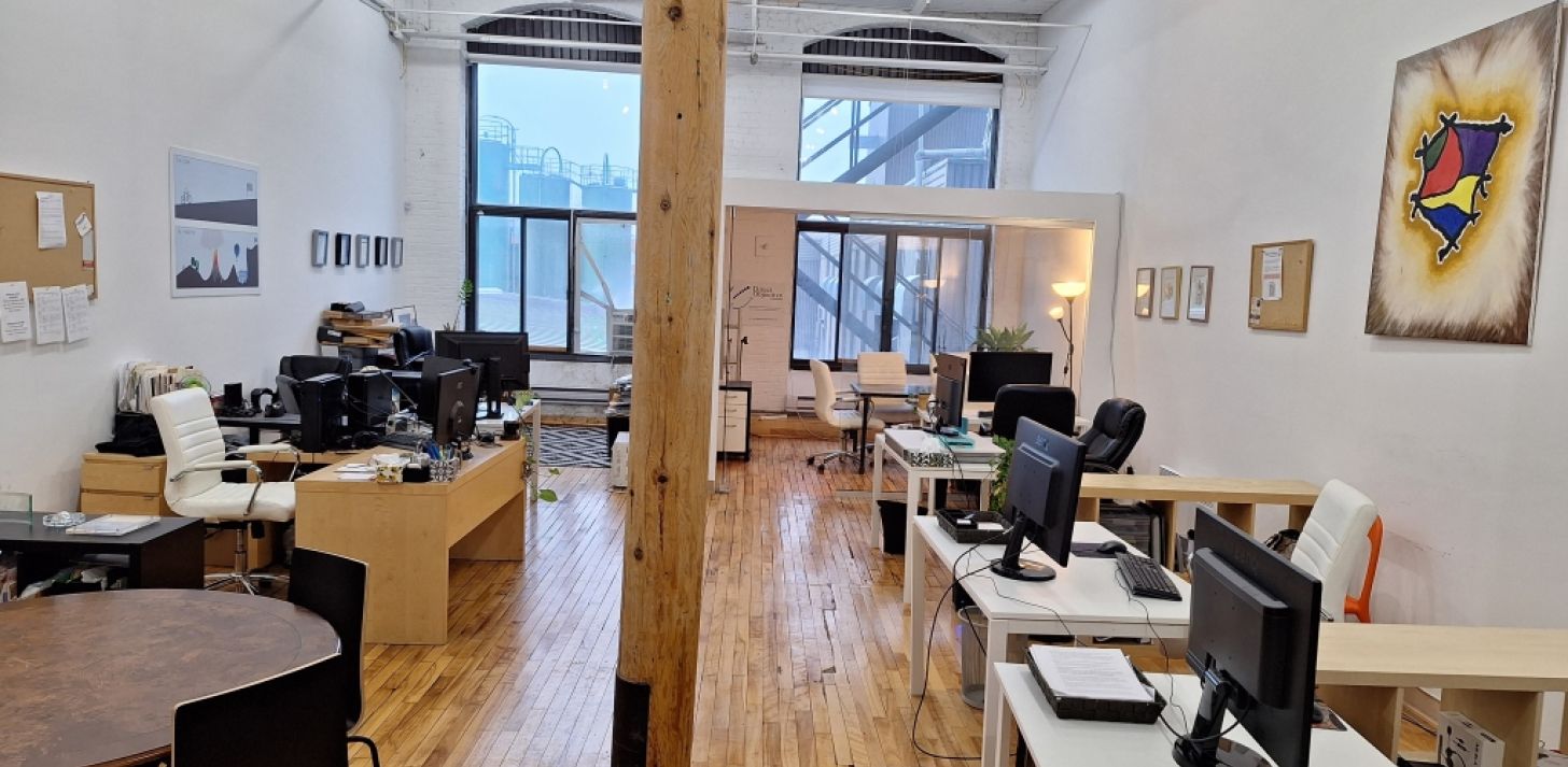 Homey Furnished Office Sublease | Bureau meubl&eacute; et chaleureux � St-Henri - Sous-location 