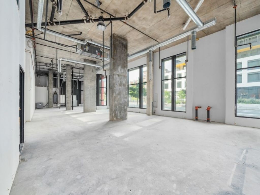 Espace commercial de coin � louer Quartier des spectacles