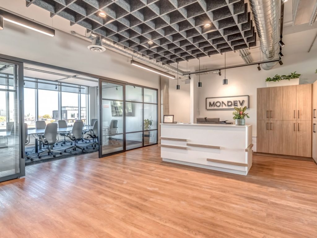 Espace de bureau neuf � louer au Mile-Ex 