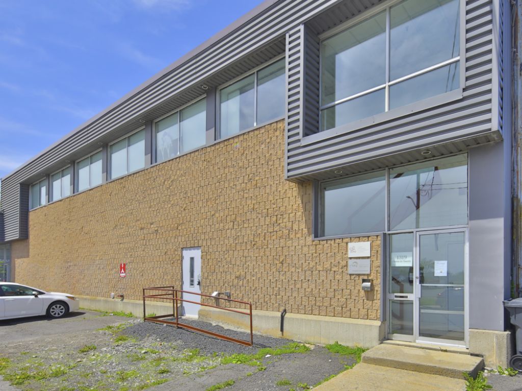 Immeuble commercial et � bureaux louer