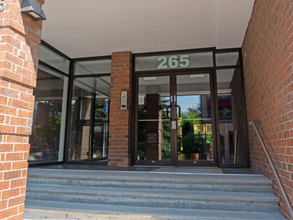 265, de la Couronne, bureau 110