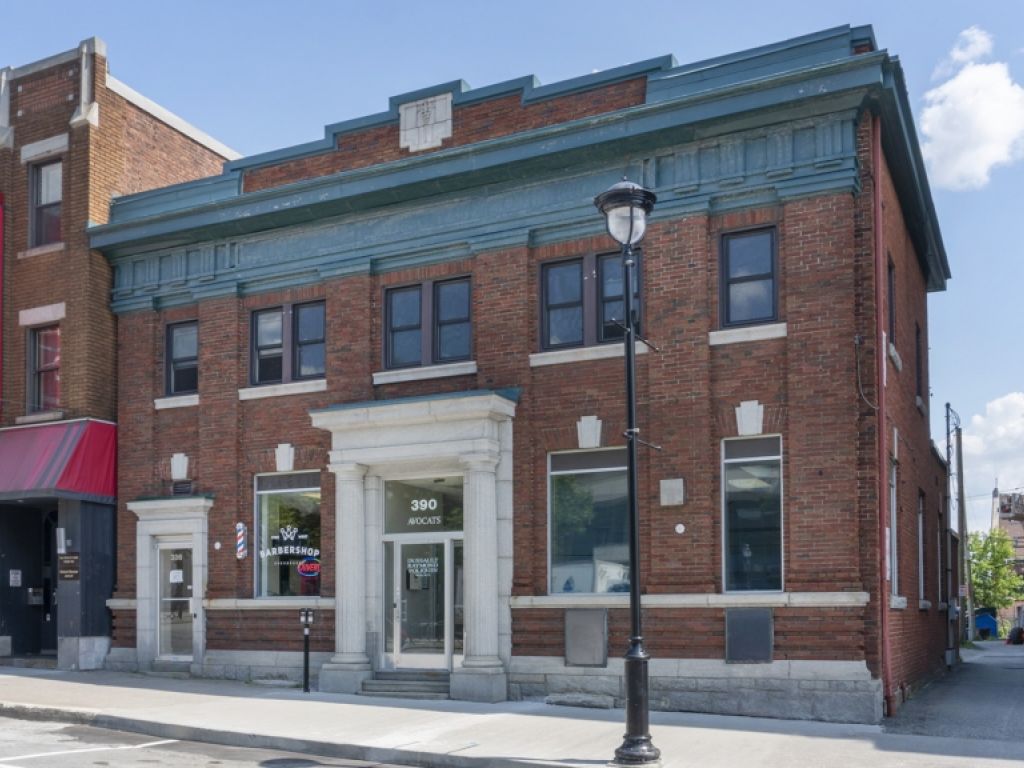 390 rue King Ouest, bureau 101-104