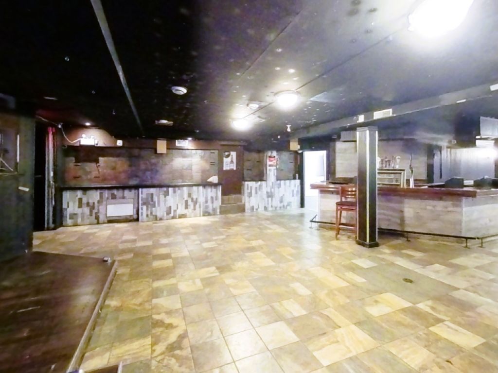 LOCAL COMMERCIAL QUARTIER MONTCALM