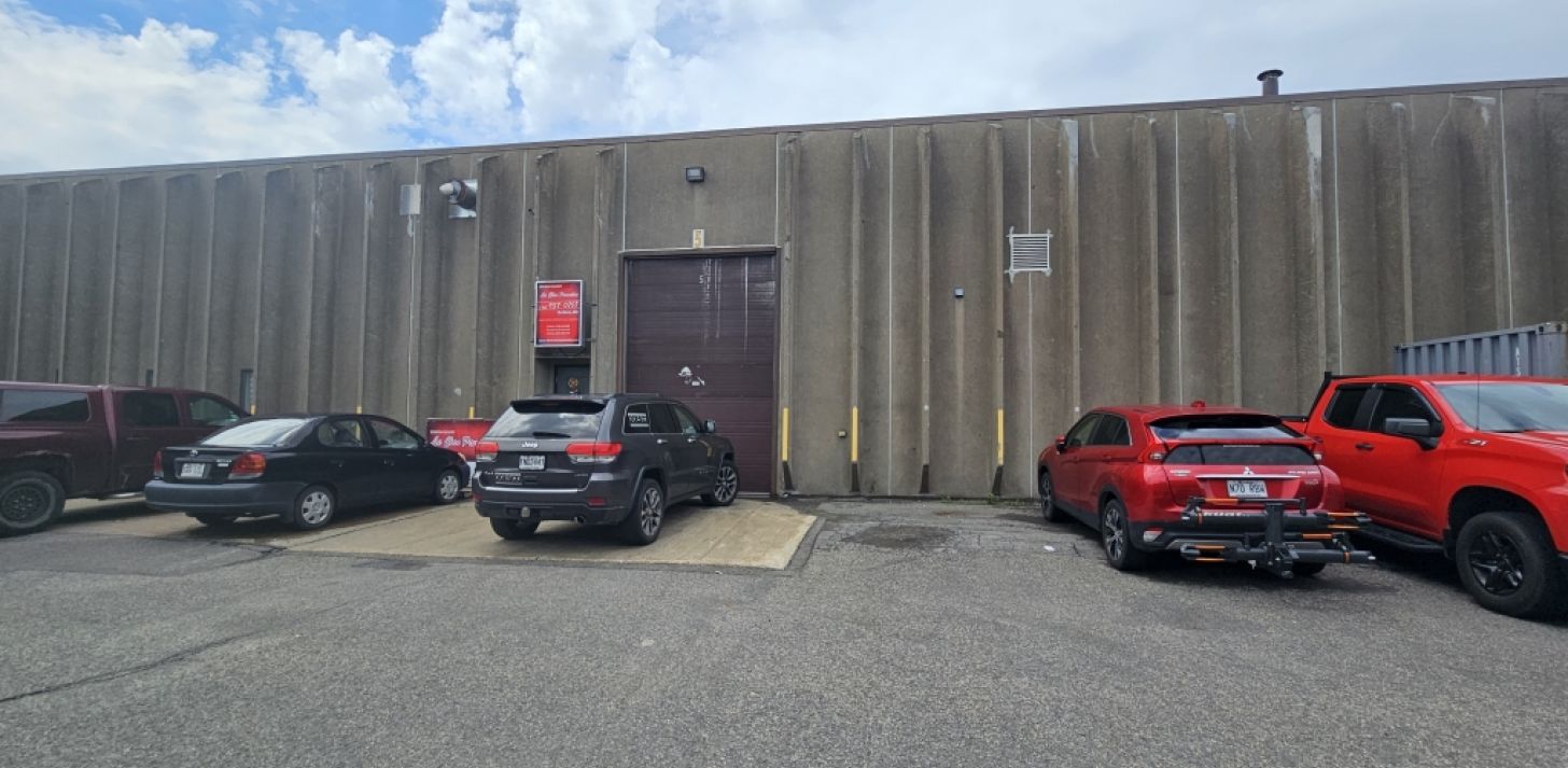 LOCAL INDUSTRIEL AVENUE WATT QU&Eacute;BEC - &Agrave; louer