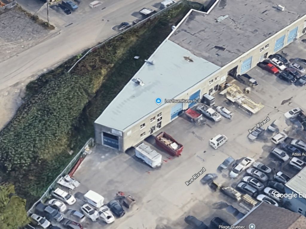 PETIT LOCAL INDUSTRIEL - LEBOURGNEUF