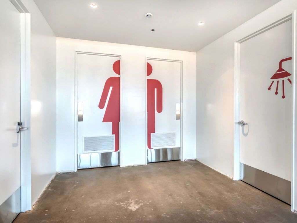 Espace de bureau neuf � louer au Mile-Ex 