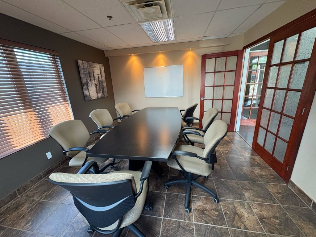 Offices for rent in Saint-J�r�me - Large parking - ALL INCLUDED