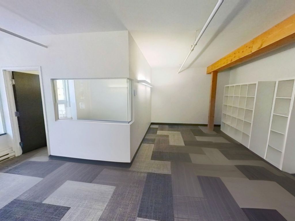 Opportunit� commerciale � louer � Centre-Ville - 700pc