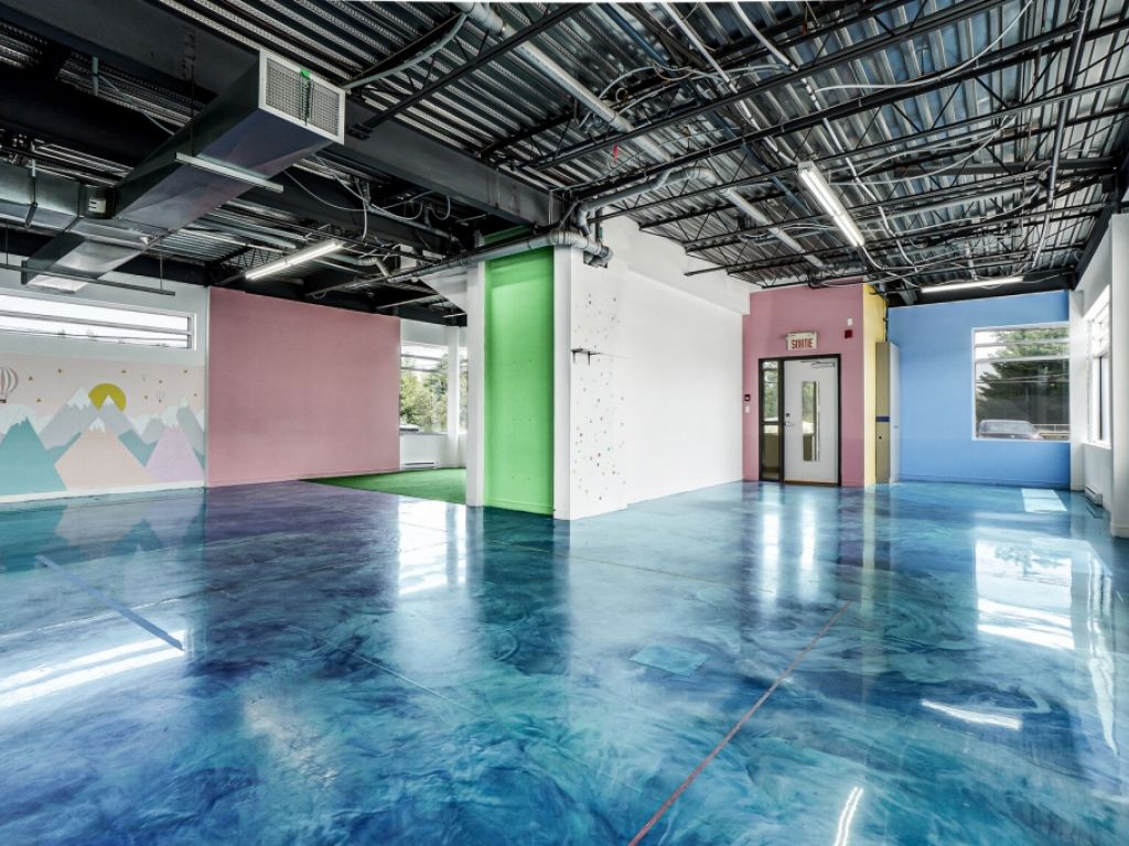 Espace commercial Unit� de coin � louer