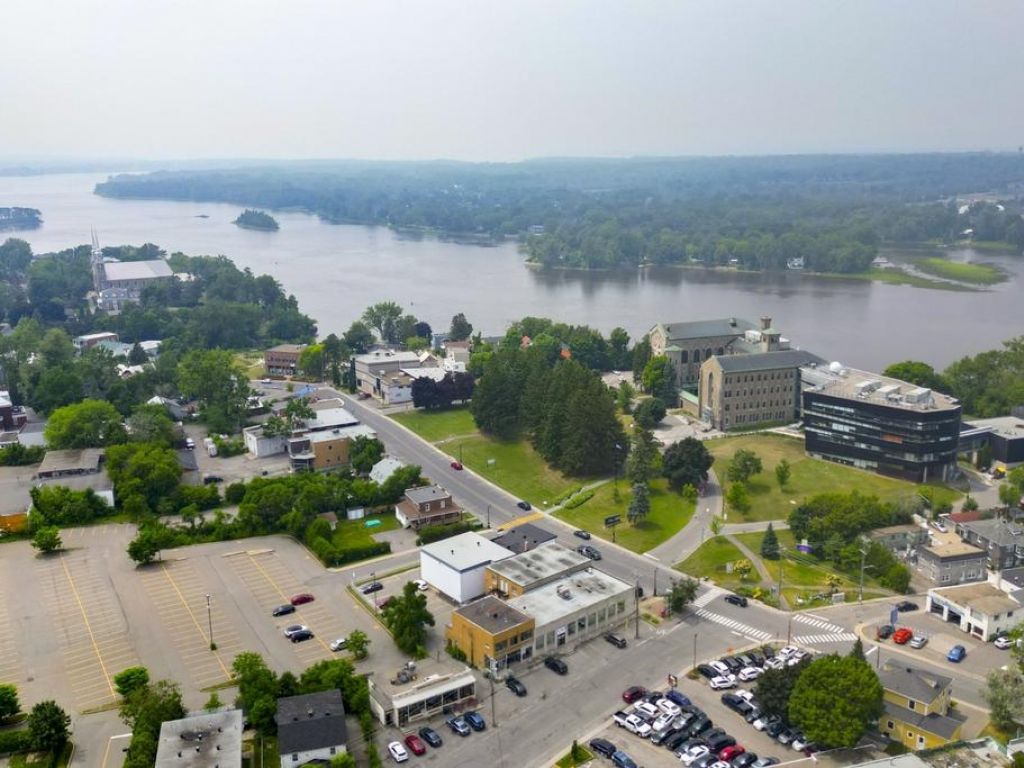 ESPACE COMMERCIAL � VENDRE