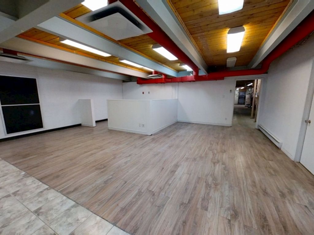 Local industriel/commercial � Parc Colbert - 2366-190 Galvani