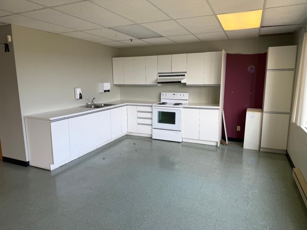 Grand espace au 2e �tage 2900 pc Montr�al Mercier