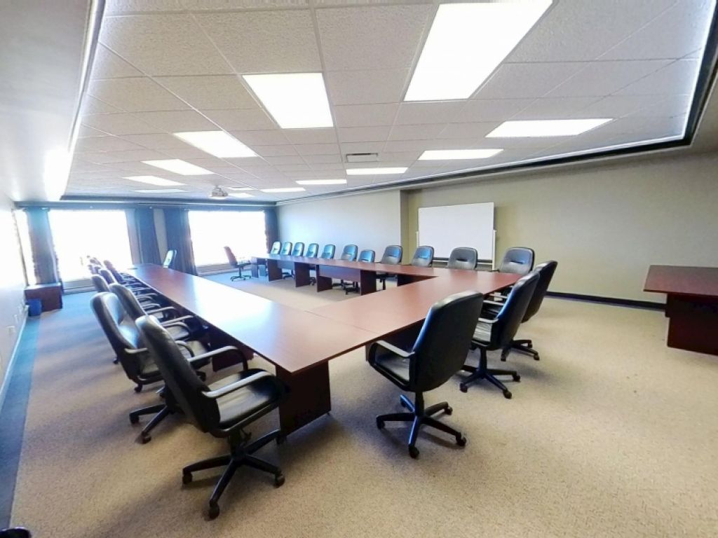 Grand espace de bureaux moderne � Saint-Malo / Saint-Sauveur