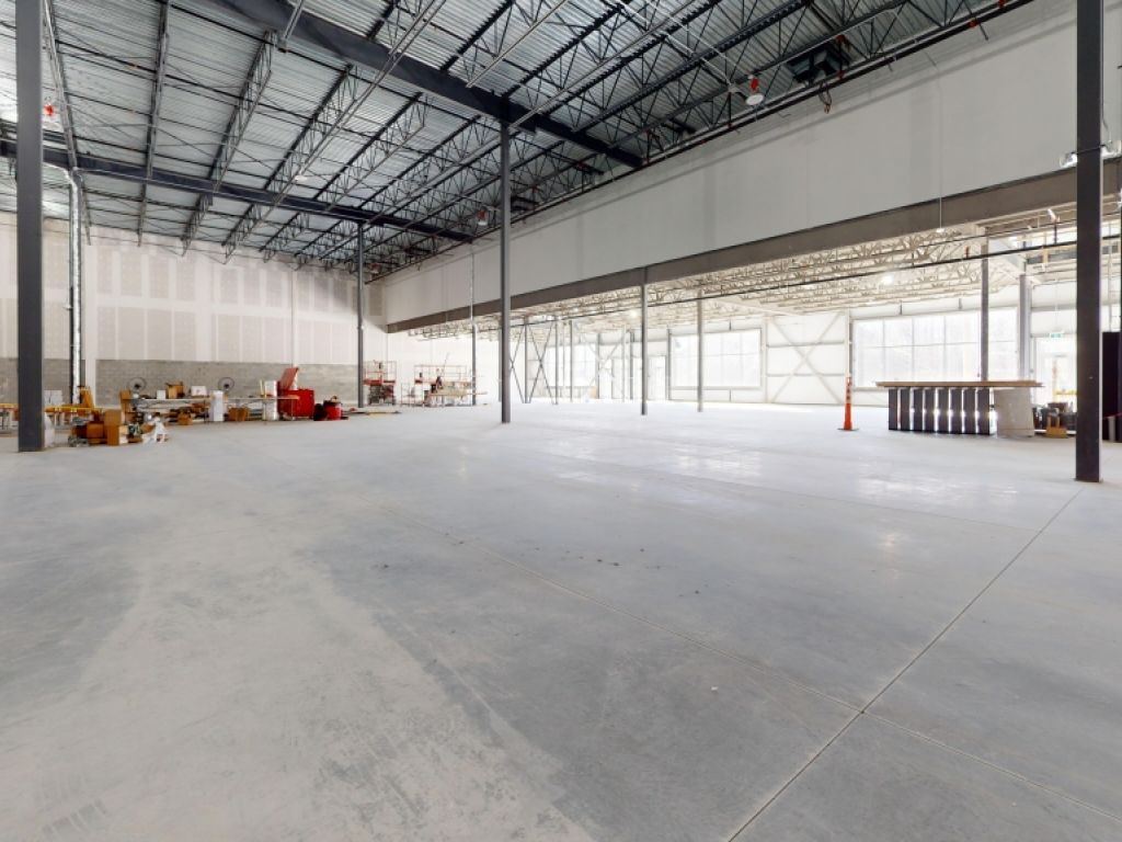 Local commercial � louer Saint-J�r�me - � partir de 5 000 pi2