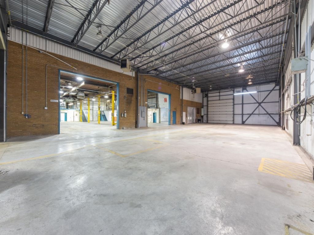 Espace industriel cl� en main dans un secteur strat�gique de Boisbriand