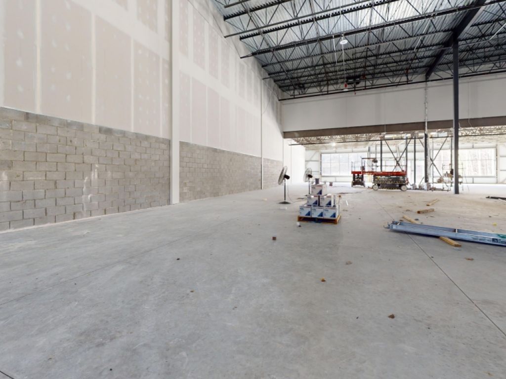 Local commercial � louer Saint-J�r�me - � partir de 5 000 pi2