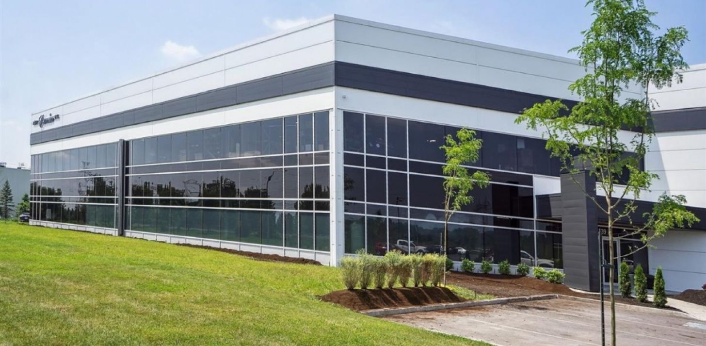 B&acirc;tisse industrielle 15 051 pi&sup2; � Saint-Bruno-de-Montarville - Pour Vente ou location