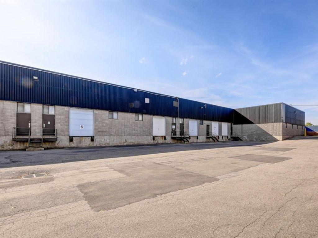 Espace industriel � louer � 2801-2817 Boul. Le Corbusier, Laval