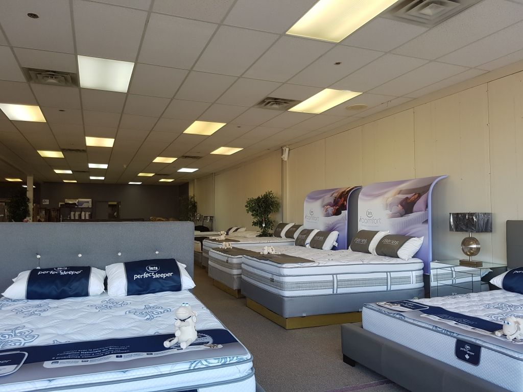 2 Locaux commerciaux � louer � Greenfield Park, un de 2200 p. c. et un autre de 4360 p.c.