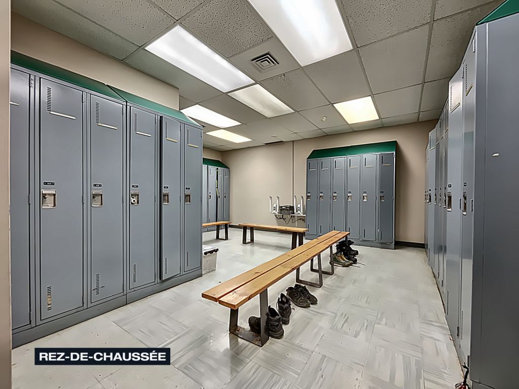 Industrial/Commercial space for lease - Jonqui�re - 400 to 10,500 ft2 