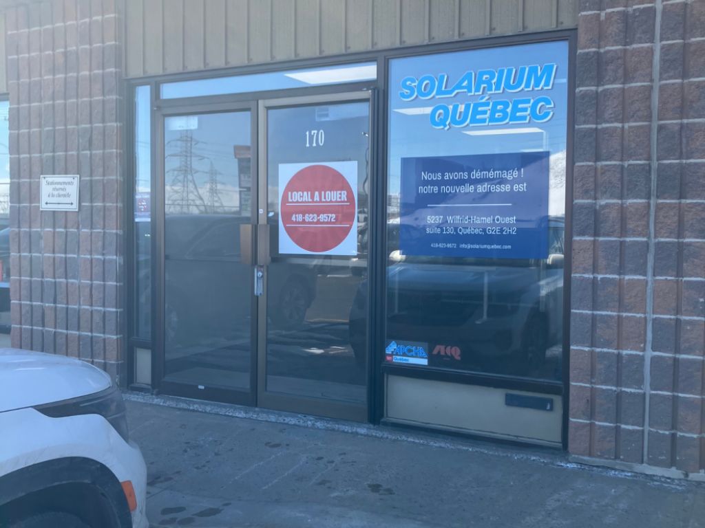 Local Commercial Bouvier-Lebourgneuf-Quebec 900pi2