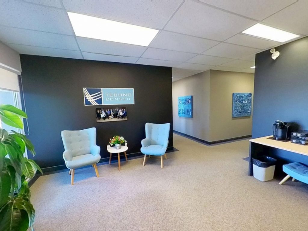 Grand espace de bureaux moderne � Saint-Malo / Saint-Sauveur