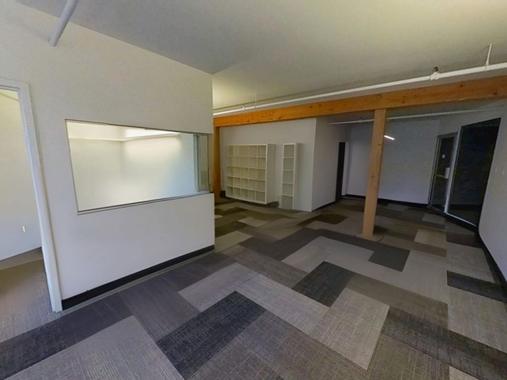 Opportunit� commerciale � louer � Centre-Ville - 700pc