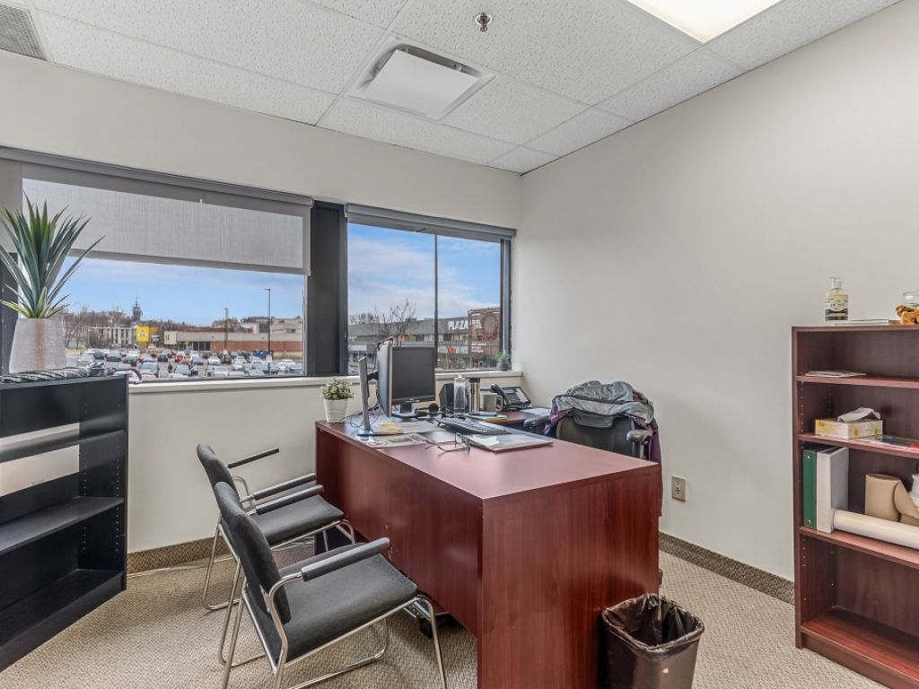 SAINTE-FOY - BUREAU 1800pc