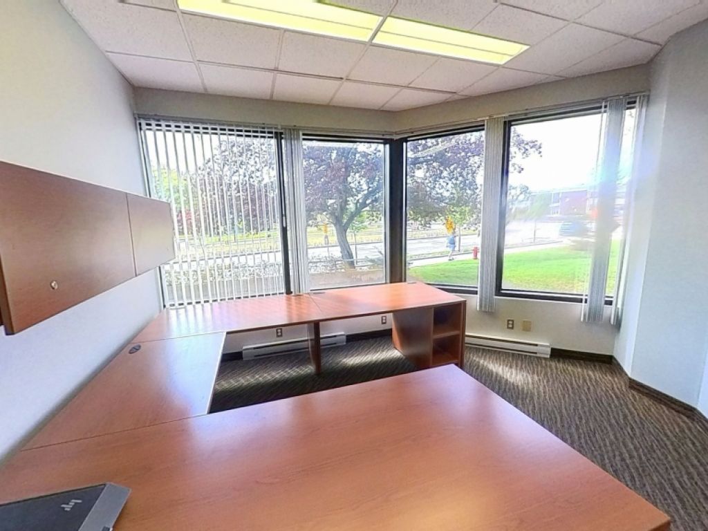 Bureau � louer � Sainte-Foy � Place Iberville II, 1175 avenue Lavigerie, local 040
