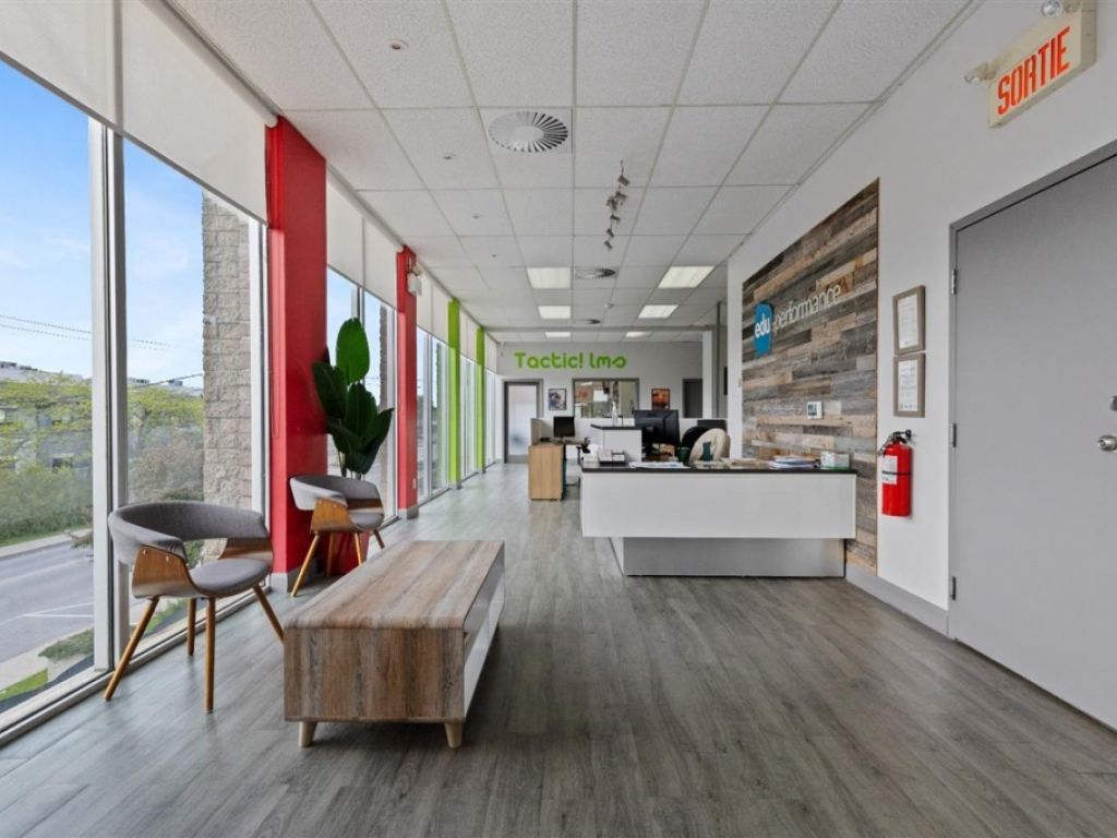 Espace bureau � louer - 3185 Mt�e St-Hubert