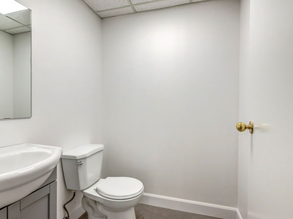 Espaces bureaux de style loft � louer-District Beaumont-6855 de l'�p�e