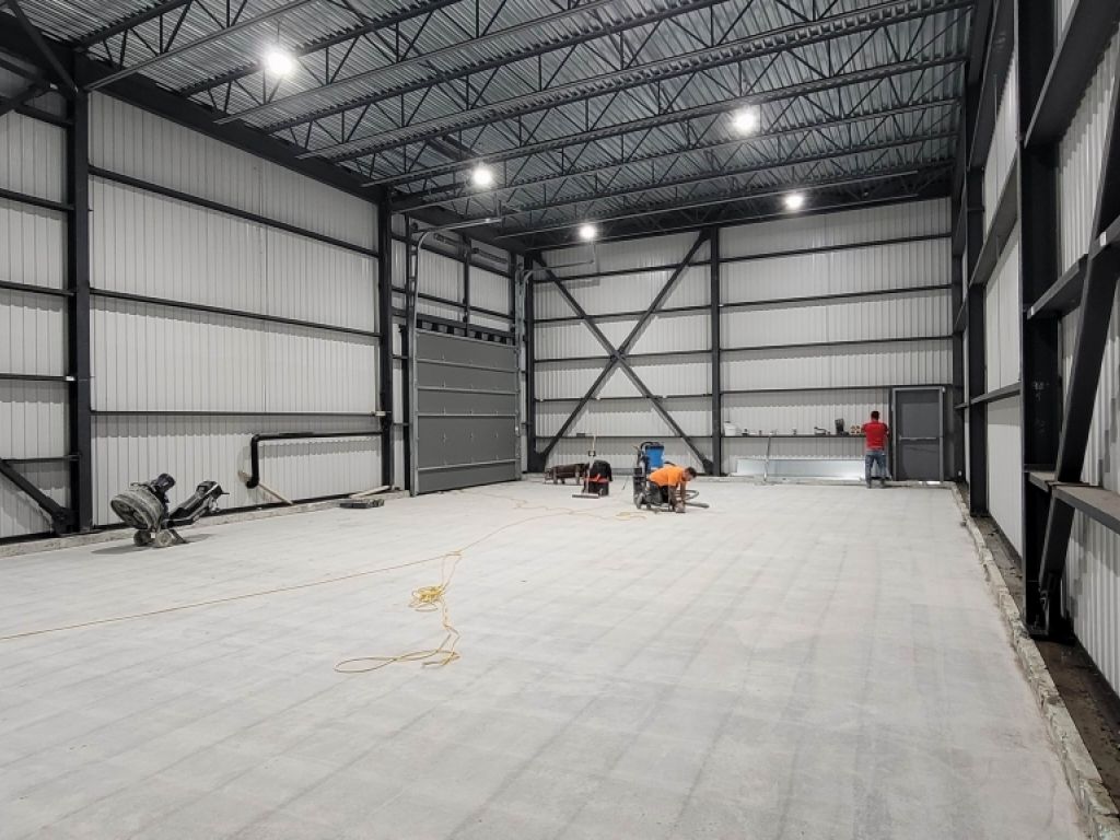 Immeuble industriel (Bureau et entrep�t) � louer St-Hubert