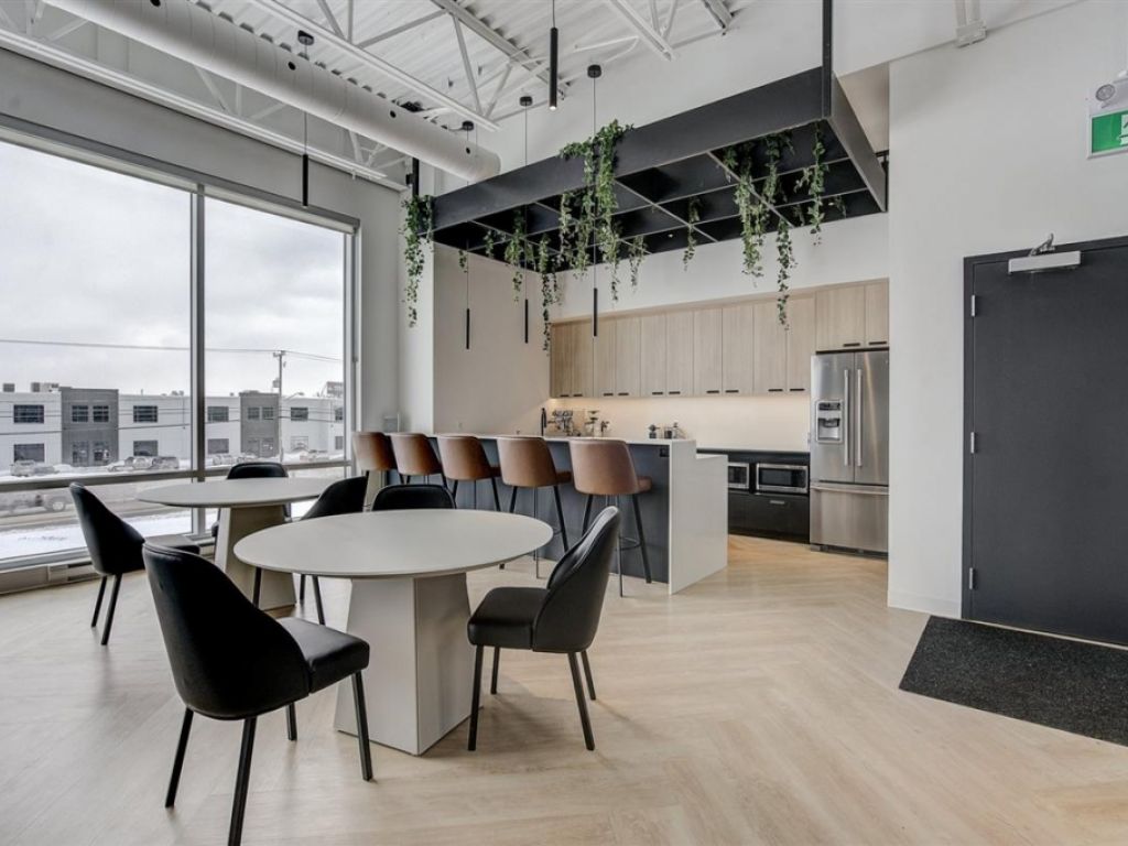 Bureau � louer � 17675 Rue Charles, local 202A-B, Mirabel