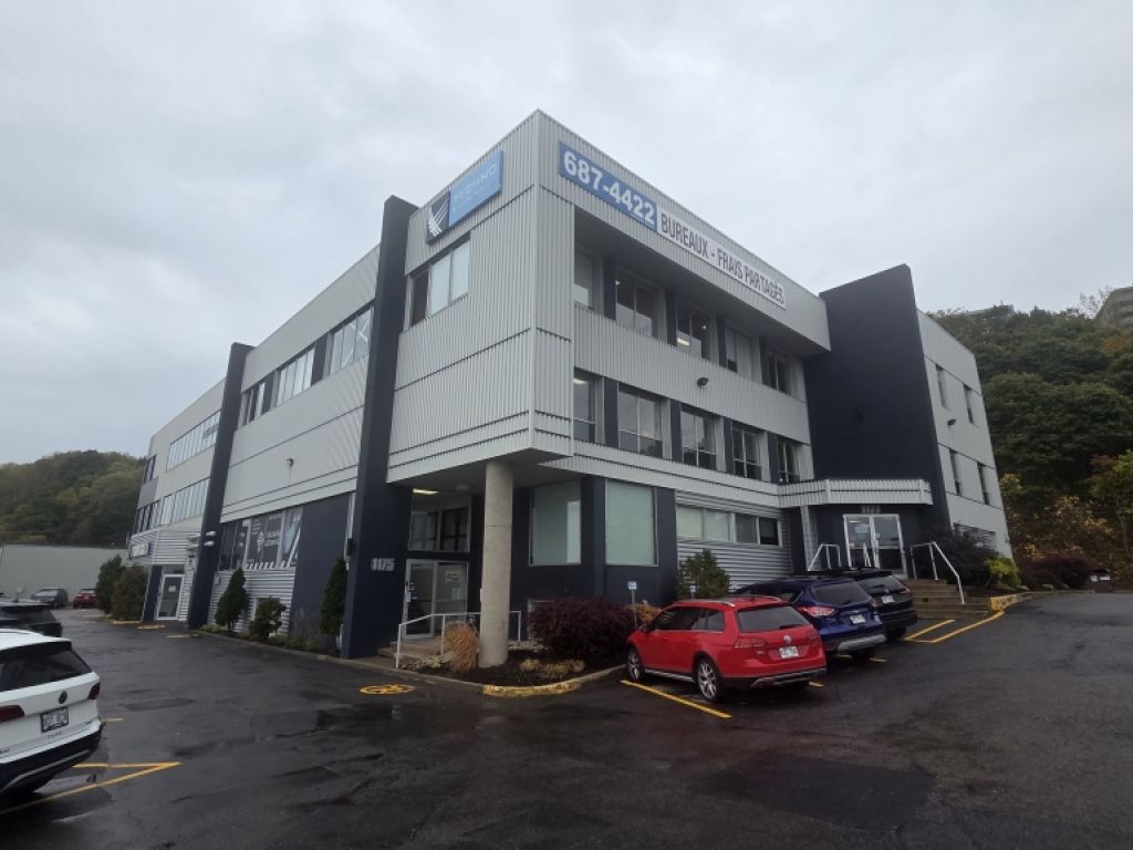 Grand espace de bureaux moderne � Saint-Malo / Saint-Sauveur