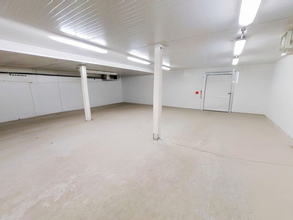 LOCAL 602 - LOCAL INDUSTRIEL � NEUVILLE